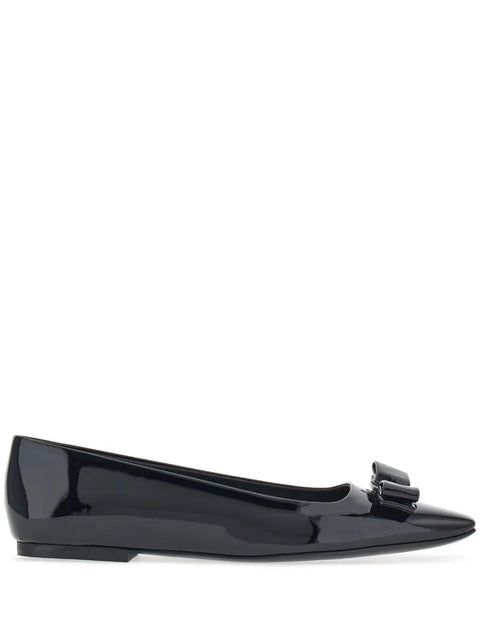 Ferragamo Vara Bow Ballerina Shoes in BLACK
