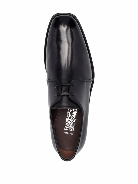 Ferragamo Almond-Toe Lace-Up Derby Shoes in Black